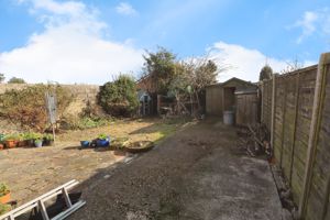 SEAVIEW ROAD- click for photo gallery